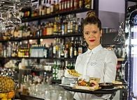 Właścicielka restauracji Sobremesa. - realizacja reklamy dla Hali Koszyki.